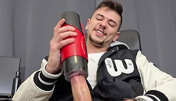 Jerking Off With My Toy !