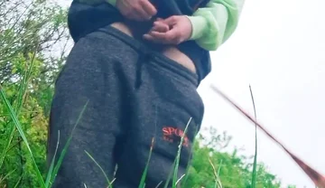 Masturbate at Public