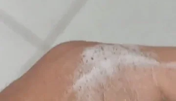 Extreme Burning Sensation Makes the Glans Foam with Arousal.