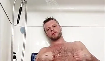 You Guys Will Have to Forgive Me for Shooting This Video in Portrait Rather Than Landscape. but It's Fun Playing in the Shower