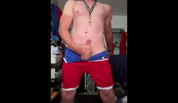 Jockdad87 Shoots a Load in His Wrestling Singlet