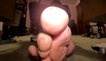 Worship My Feet While I Game!