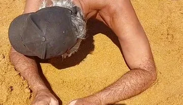 Ladysilva Hot Ass on the Beach, Go Fuck Me