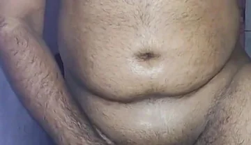 Beefy Hairy Muscular Man Cumshot Video