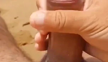 Ladysilva on the Beach Jerking off and Cumming a Lot