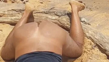 Ladysilva My Sexy Ass on the Beach