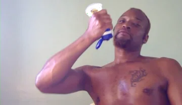 Kennie Jai Gets Ready for the Beach