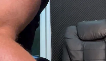 Muscle Ddy Catches You Perving