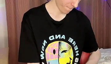 Quick Dorm Jerk Makes 23cm Cock Squirt Everywhere