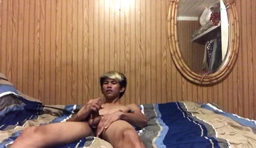Adorable Xander Squirts a Big Mess
