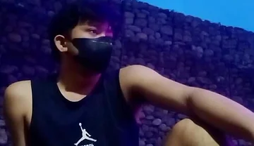Asian Twink Outdoor Session with Cumshot