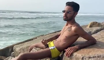 Magrelo Do Pau Grande Punheta on the Beach