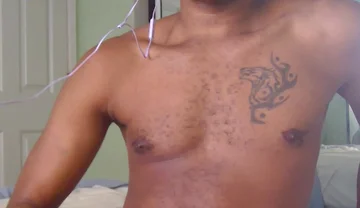 Kennie Jai Shows off on Cam