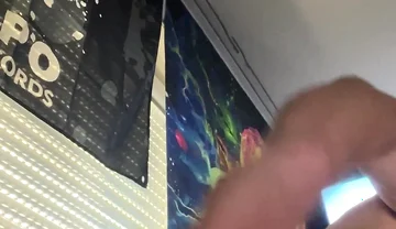 Extrem Big Anal Plug in Jung Boy