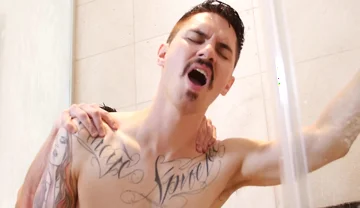 Zak Bishop And Vincent James - Boys Lather Up Together