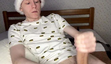 Fingering Spot Makes Horny Twink Moan Loudly Alone