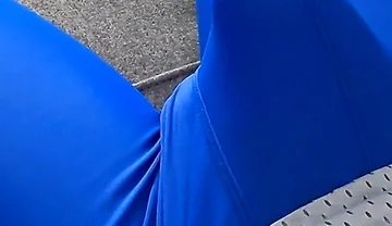 I Get an Erection and Ejaculate When I Feel the Bulge in My Leggings.
