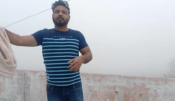 Indian Daddy Takes off His Clothes in Freezing Winter Fog