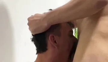 Versatil XXX gay deepthroat