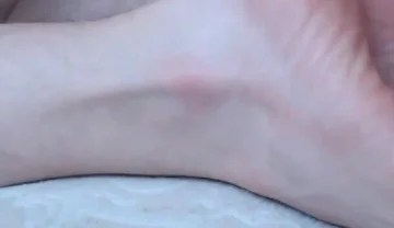 Cum on Sweet Twink's Feet(98_9)