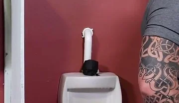 Menover30 meet me at the gloryhole