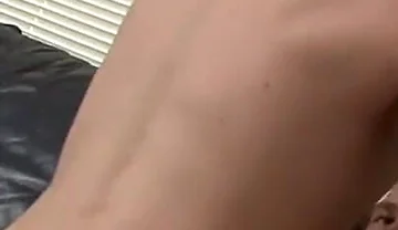 I Need to Be Sucked Now