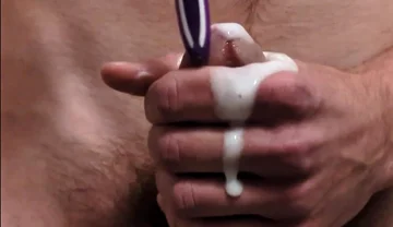 Loads of Thick Cum Explosion From a Toothbrush