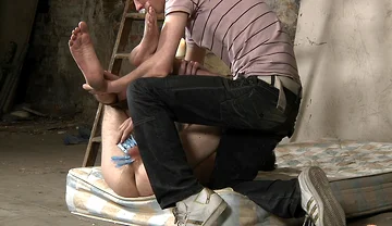 Steven Gets Jerked by Ashton