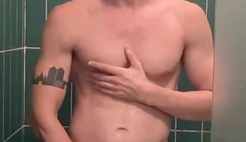 I Give Myself a Good Wank in My Friend's Shower