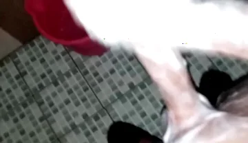 Handsome Guy Gets His Whole Body in a Scarf and Sends the Video to His Sugar Mamy