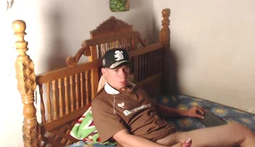 Pretty Latino Masturbates by a User in Privates Eye Comes