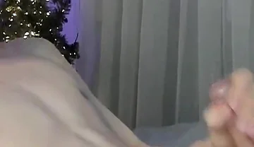 Cute Twink Cums All Over His Abs