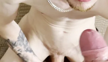 Clayton Fox Sucks off Tall Daddy's Dick