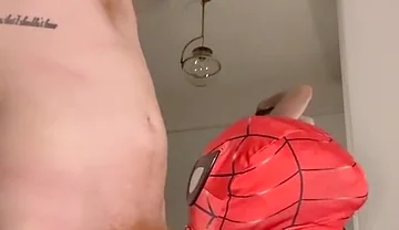 Hot Bottom Gives a Blowjob to a Thick Top