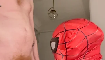 Hot Bottom Gives a Blowjob to a Thick Top