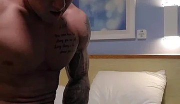 Straight Big Cock Quick Wank & Explosive Cumshot