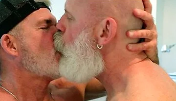 Bearded Hunk Got His Ass Licked And Stretched By Horny Dilf