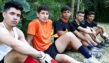 Soccer Players Fucking After The Game - Glenn Hut, Rick Lennon And Felix Harris