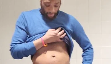 Kennie Jai Jerks off at Work