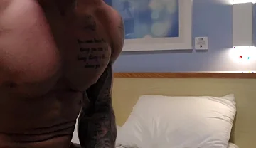 Straight Big Cock Quick Wank & Explosive Cumshot