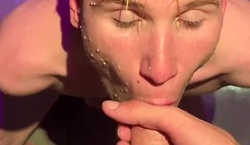 Stranger Twink Sucked Big Cock In Sauna