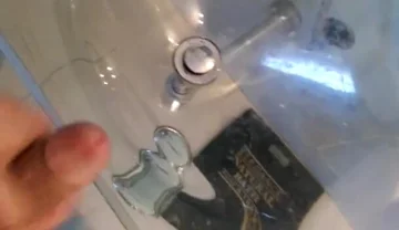Hot Guy Jerks off Moaning in the Mirror