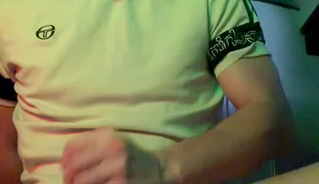 Twink Shows His Feet and Jerks off