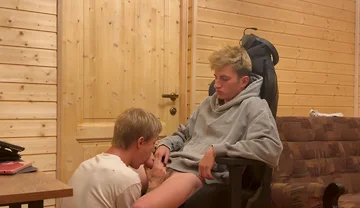 Full Video Guy with Big Cute Twink's Tight While His Boyfriend Is Away