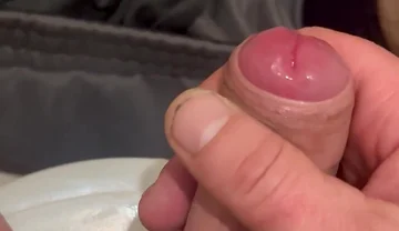 Guy Masturbates in the Toilet, Filming Close-up and in the Toilet