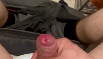 Guy Masturbates in the Toilet, Filming Close-up and in the Toilet
