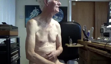 Private Show - Strip,suck Dildoes and Cum Shot