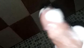 Guy Takes the Shower to Masturbate