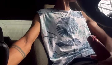 College Boy Masturbates in the Car Until He Cums