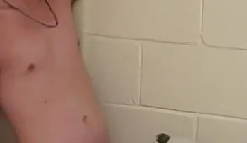 Romeo & D. in Romeo's 1st Vid!